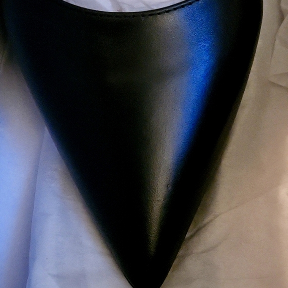 Heels - Picture 4 of 11